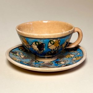 فنجان نعلبکی چای سفالی نقاشی زیرلعابی ماهی آبی آسمانی