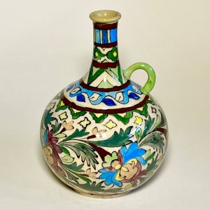 کوزه قدیمی سفالی تک‌دسته نقاشی زیرلعابی گل و بوته