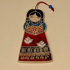 آویز سفالی نقش برجسته دختر